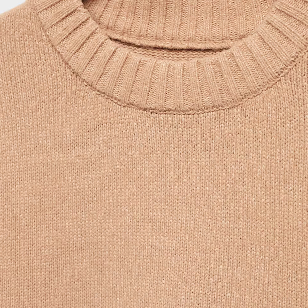 Round-neck knitted sweater - Image 2